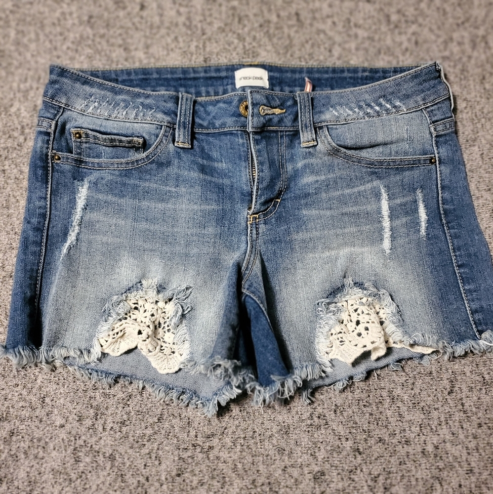 Sneek Peak distressed denim shorts